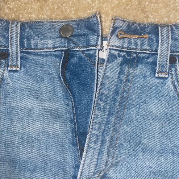 Denim forum, mid-thigh light wash shorts. So cute and perfect for summer - Picture 4 of 4